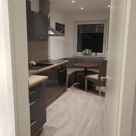 Mit Jacuzzi Naehe Flughafen Koeln Bonn Troisdorf