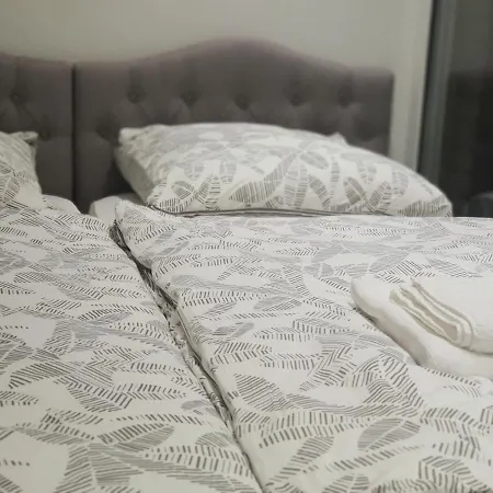 Mit Jacuzzi Naehe Flughafen Koeln Bonn *