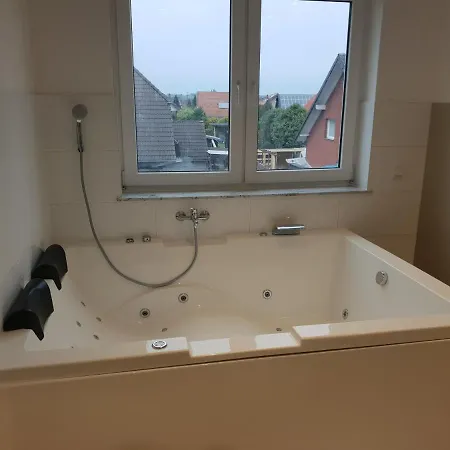 Mit Jacuzzi Naehe Flughafen Koeln Bonn * Troisdorf