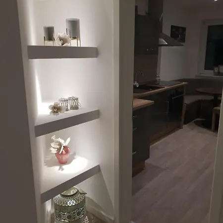 Mit Jacuzzi Naehe Flughafen Koeln Bonn