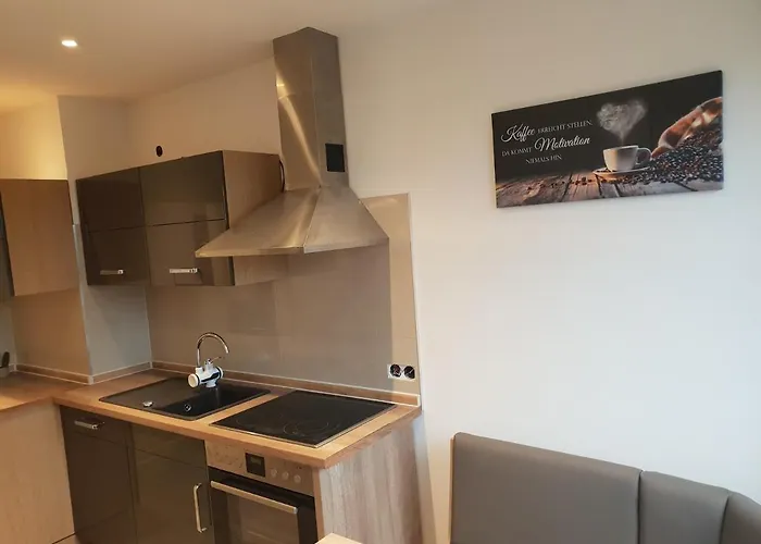 Mit Jacuzzi Naehe Flughafen Koeln Bonn