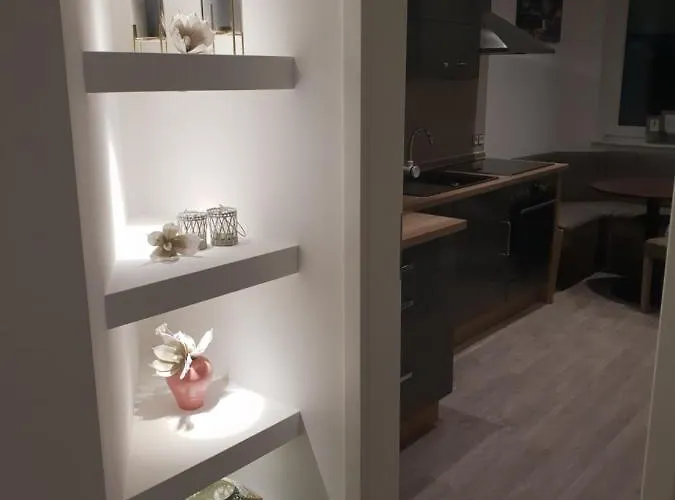 Mit Jacuzzi Naehe Flughafen Koeln Bonn