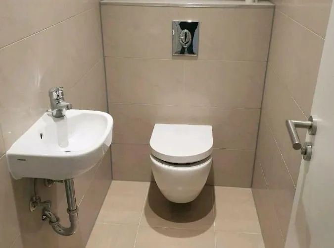 Mit Jacuzzi Naehe Flughafen Koeln Bonn Appartement Troisdorf